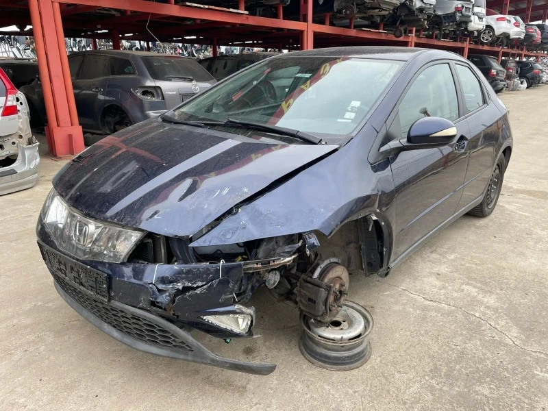 Honda Civic 1.8, снимка 2 - Автомобили и джипове - 39243456