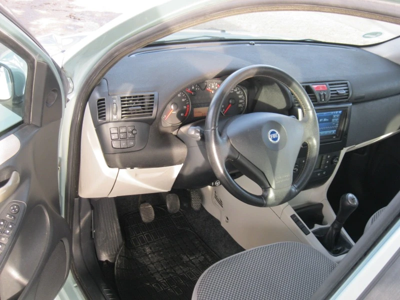 Fiat Stilo, снимка 13 - Автомобили и джипове - 42654372