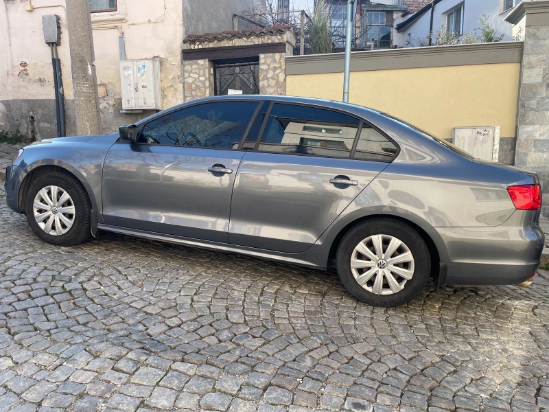 VW Jetta 2.0 , снимка 4 - Автомобили и джипове - 46469704