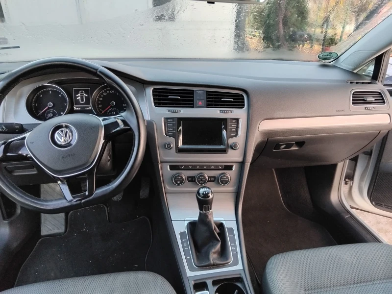 VW Golf 1.6tdi, снимка 8 - Автомобили и джипове - 48026060