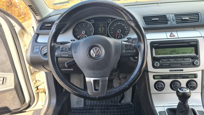 VW Passat 1, 8 TSI, снимка 8 - Автомобили и джипове - 49348825