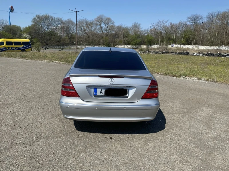 Mercedes-Benz E 500 4matic, LPG, снимка 3 - Автомобили и джипове - 52438683