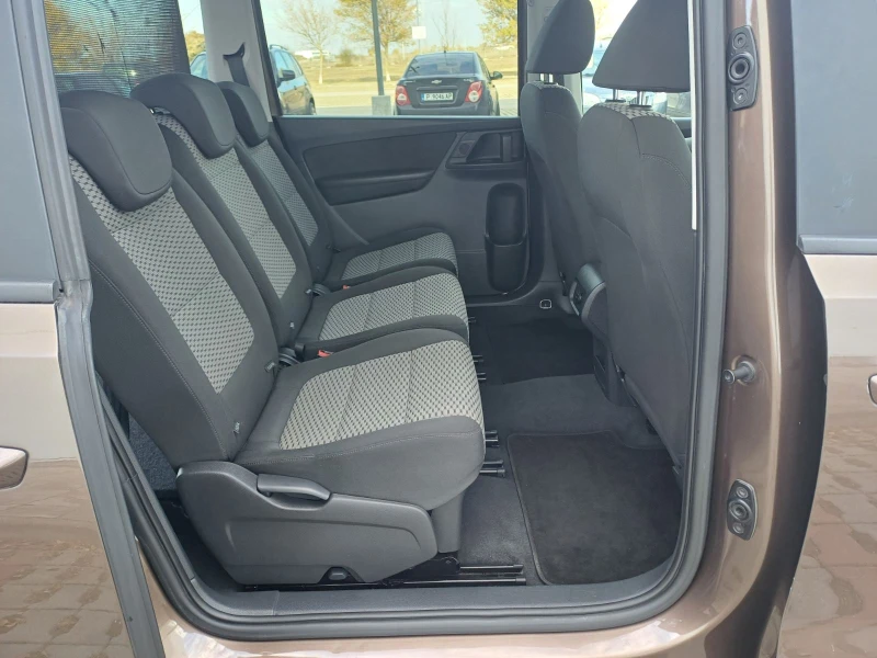 VW Sharan 2.0 TDI 140k.s., снимка 11 - Автомобили и джипове - 52048933