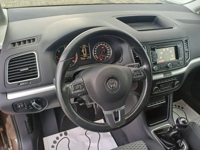 VW Sharan 2.0 TDI 140k.s., снимка 8 - Автомобили и джипове - 52048933