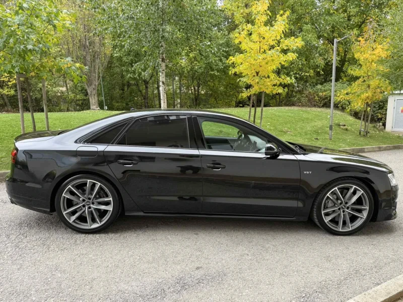 Audi S8 PLUS / КЕРАМИКА / ПОДГРЕВ / ВЕНТИЛАЦИЯ , снимка 8 - Автомобили и джипове - 52168491