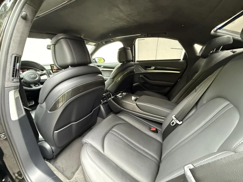 Audi S8 PLUS / КЕРАМИКА / ПОДГРЕВ / ВЕНТИЛАЦИЯ , снимка 11 - Автомобили и джипове - 52168491