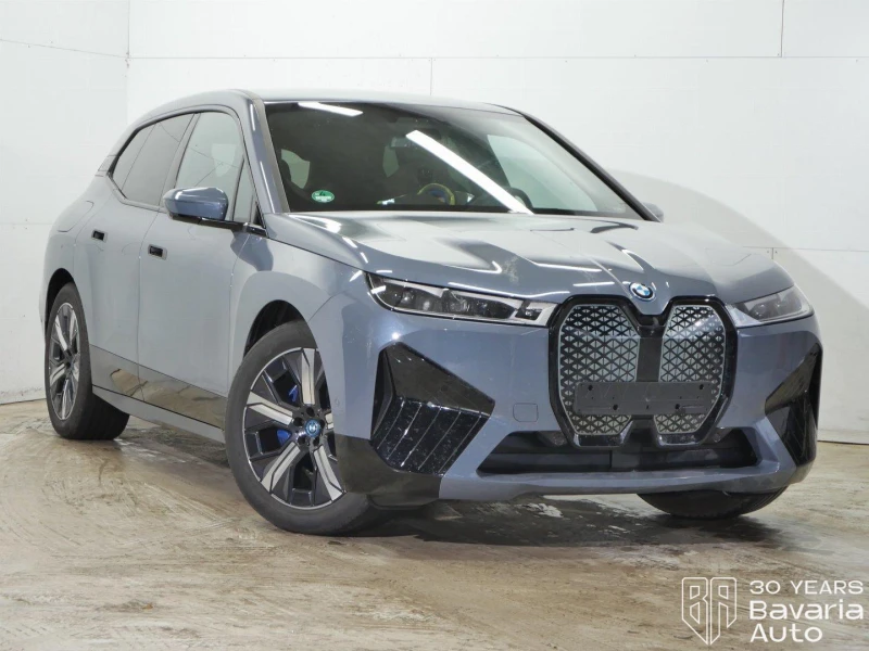 BMW iX 40 xDrive Sport, снимка 4 - Автомобили и джипове - 52800592