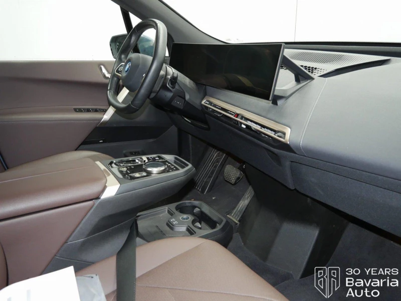 BMW iX 40 xDrive Sport, снимка 7 - Автомобили и джипове - 52800592