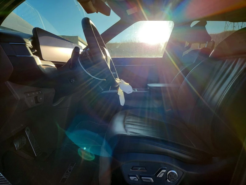 Kia EV9 GT LINE AWD| DISTRONIC| HEAD UP| ПАНО, снимка 7 - Автомобили и джипове - 53538444