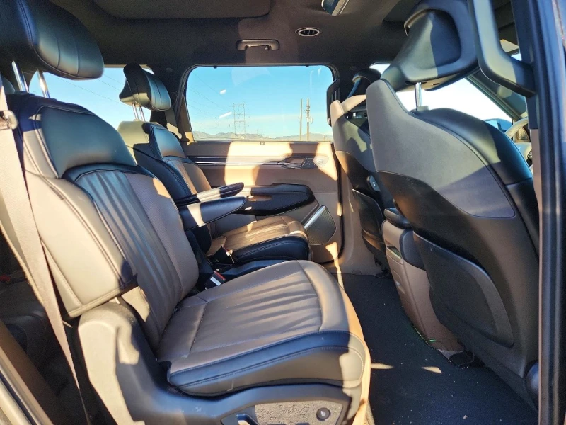 Kia EV9 GT LINE AWD| DISTRONIC| HEAD UP| ПАНО, снимка 11 - Автомобили и джипове - 53538444