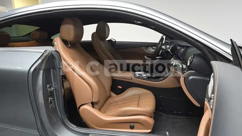 Mercedes-Benz E 450, снимка 11 - Автомобили и джипове - 54703901