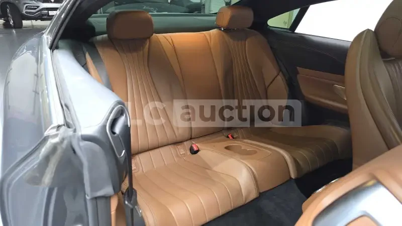 Mercedes-Benz E 450, снимка 12 - Автомобили и джипове - 54703901
