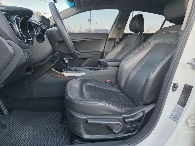 Kia K5 Lpi Luxury, снимка 10 - Автомобили и джипове - 55921822