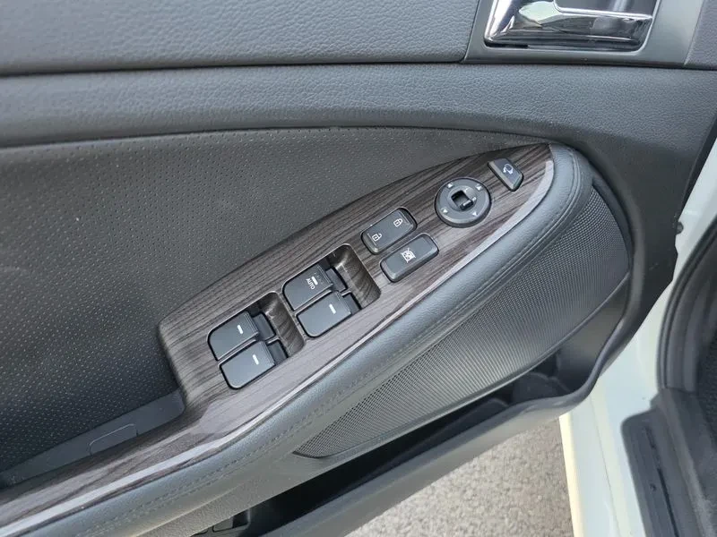Kia K5 Lpi Luxury, снимка 13 - Автомобили и джипове - 55921822