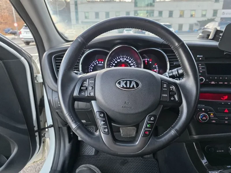 Kia K5 Lpi Luxury, снимка 11 - Автомобили и джипове - 55921822