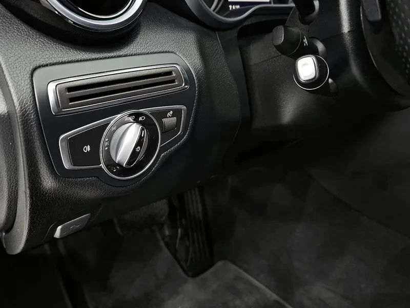 Mercedes-Benz C 200 САМО 30% АВАНС, снимка 12 - Автомобили и джипове - 55947060