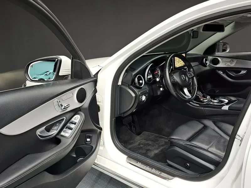 Mercedes-Benz C 200 САМО 30% АВАНС, снимка 11 - Автомобили и джипове - 55947060