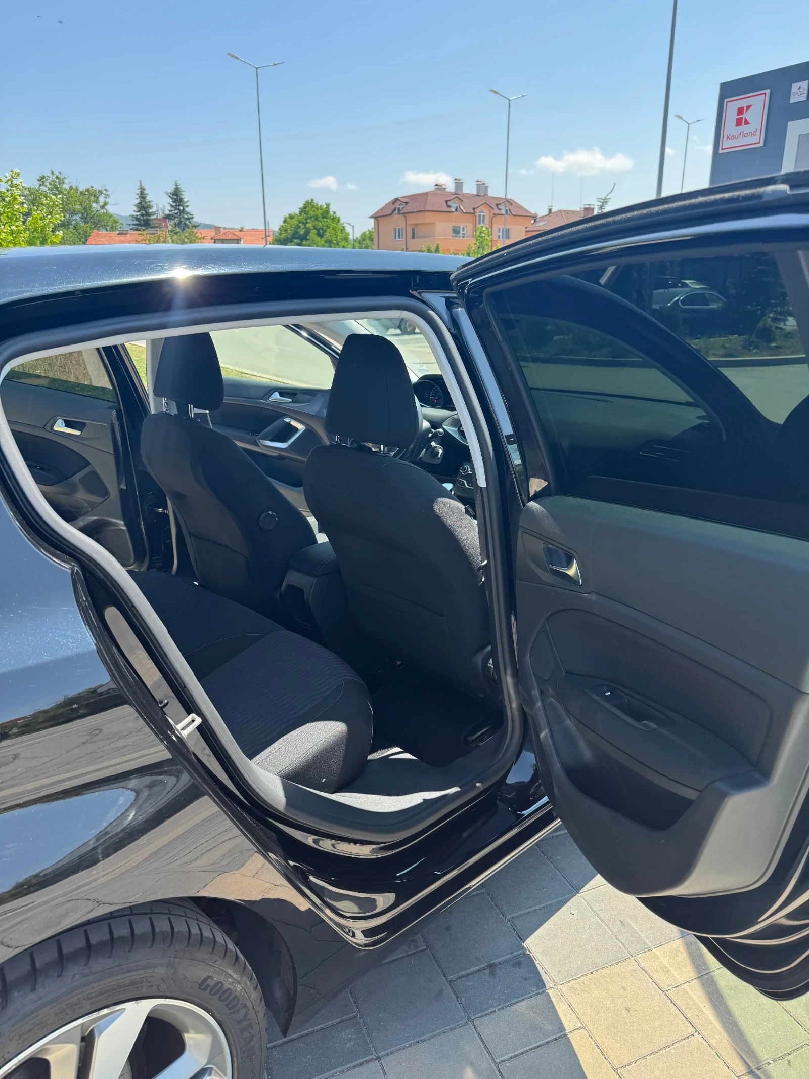 Peugeot 308  - изображение 9