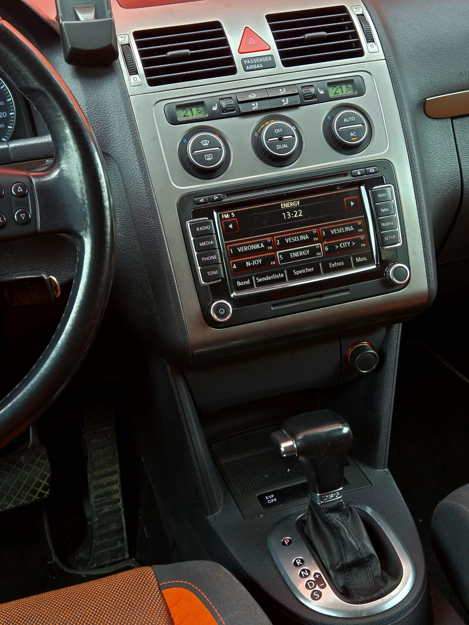 VW Touran CROSS Регистриран - изображение 10