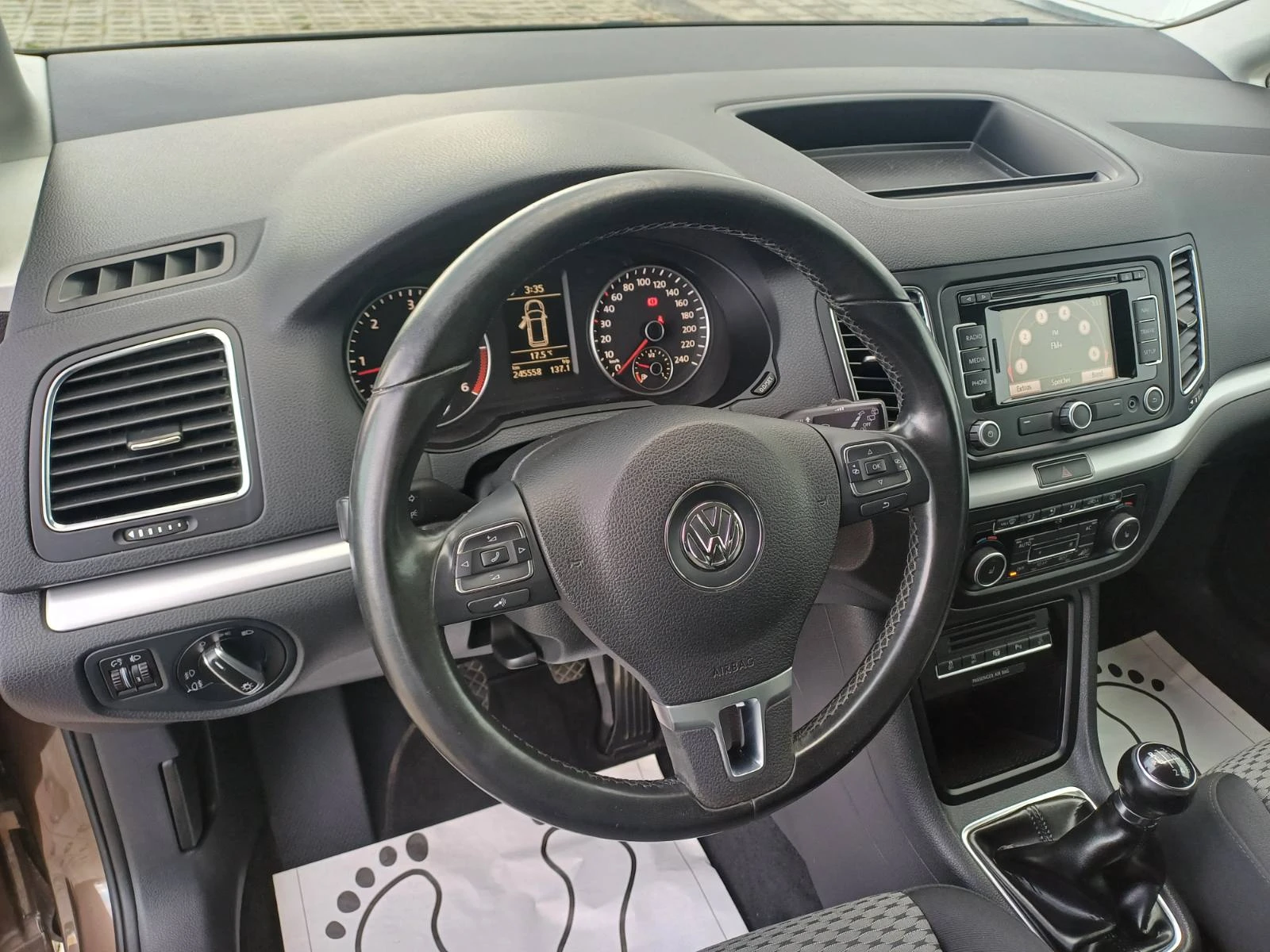 VW Sharan 2.0 TDI 140k.s. - изображение 8