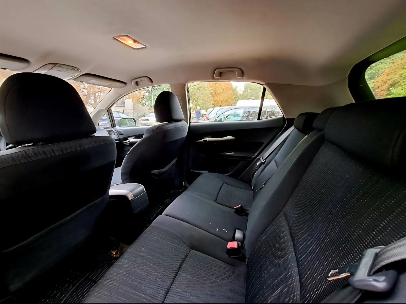 Toyota Auris, снимка 4 - Автомобили и джипове - 53955171