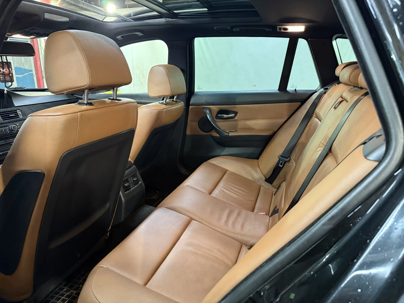 BMW 330 E91 3.0d M-PACKET FACELIFT, снимка 16 - Автомобили и джипове - 54096118