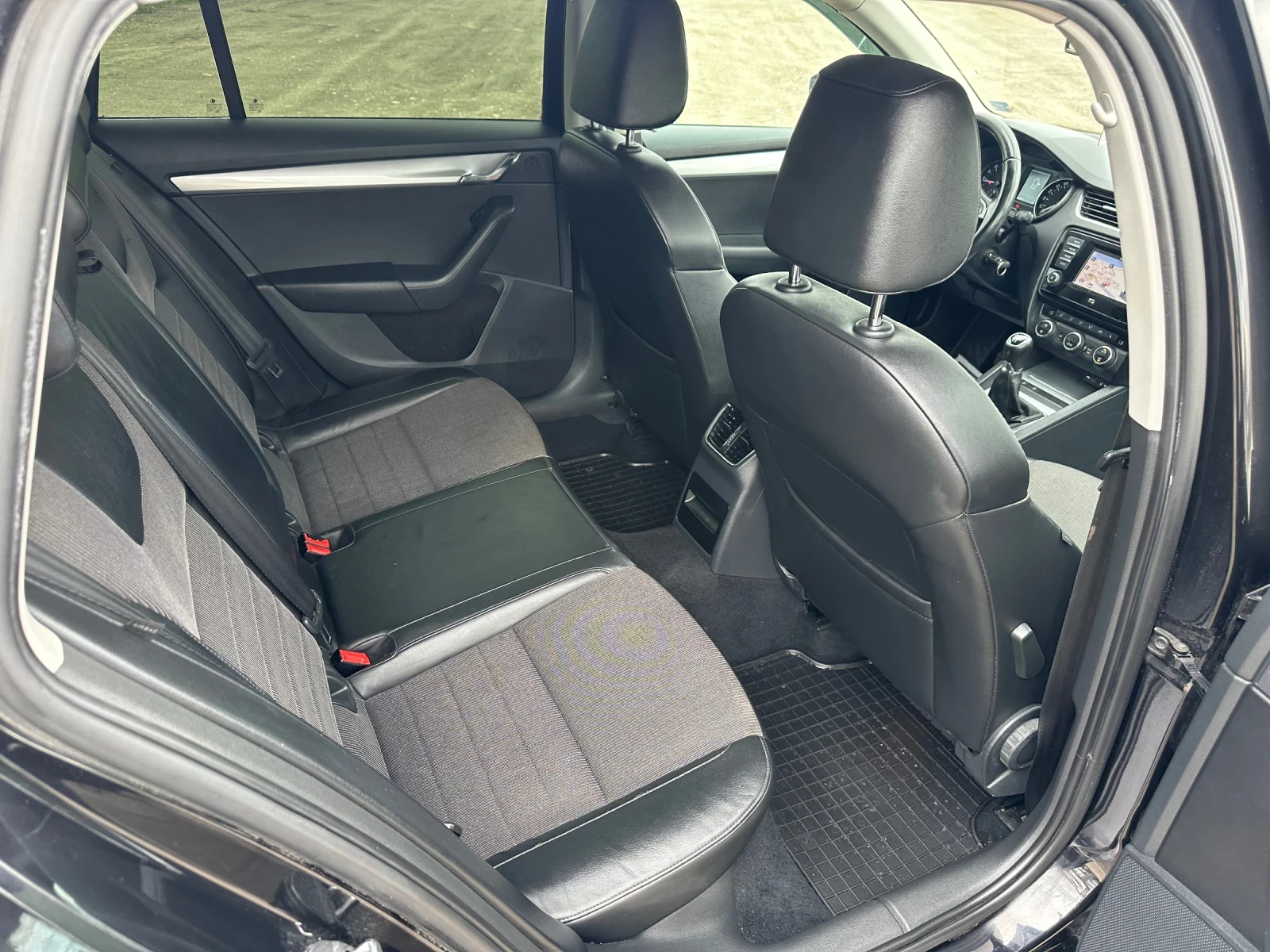 Skoda Octavia VRS, TDI, Navigation , снимка 15 - Автомобили и джипове - 54179845