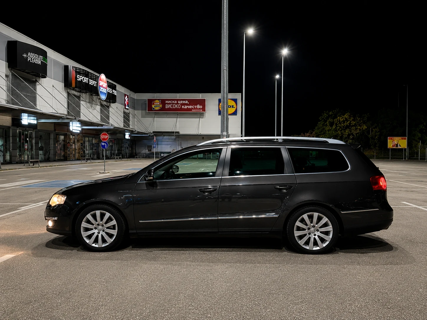 VW Passat R-line 2.0 TDI 4motion, снимка 2 - Автомобили и джипове - 55196531