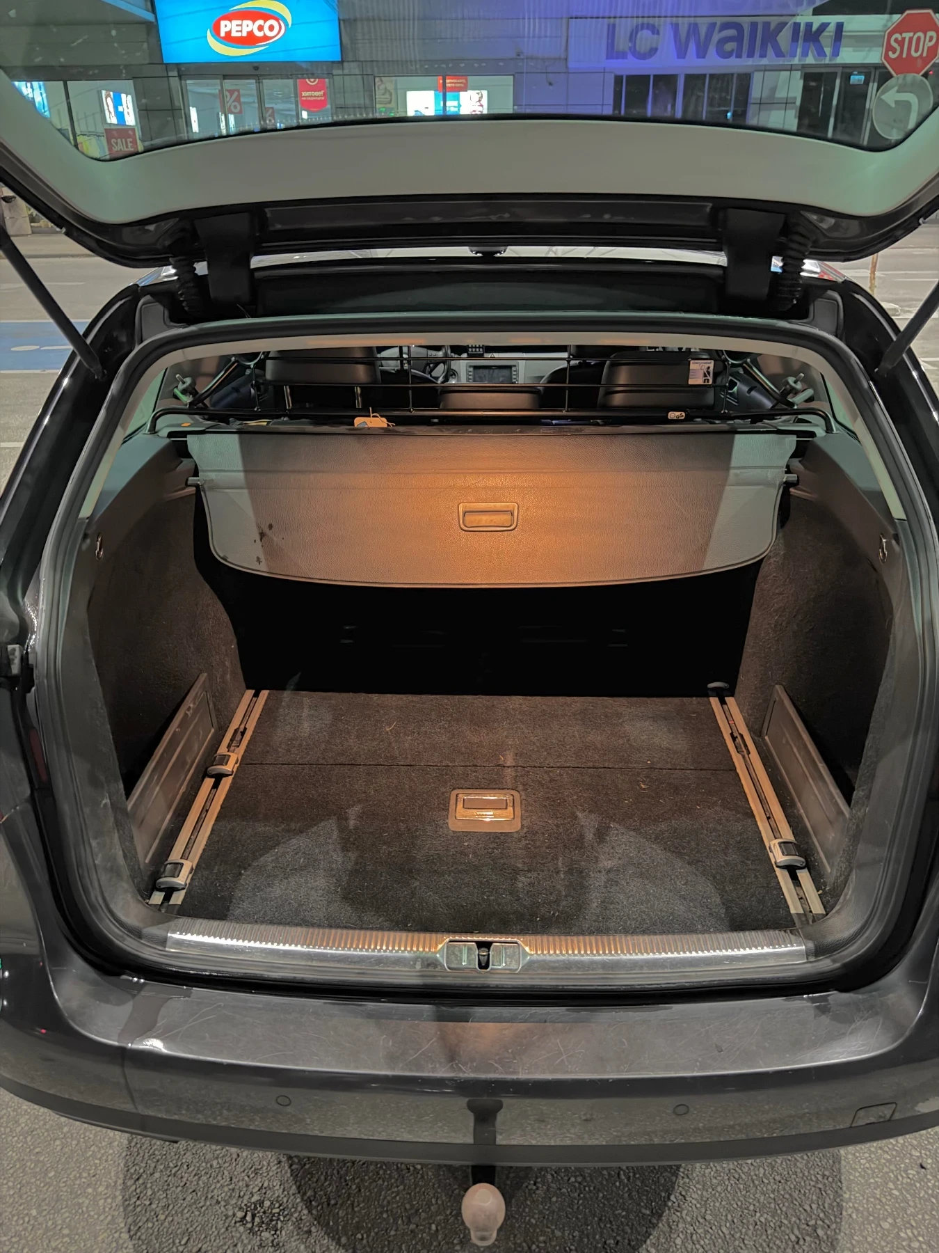 VW Passat R-line 2.0 TDI 4motion, снимка 15 - Автомобили и джипове - 55196531