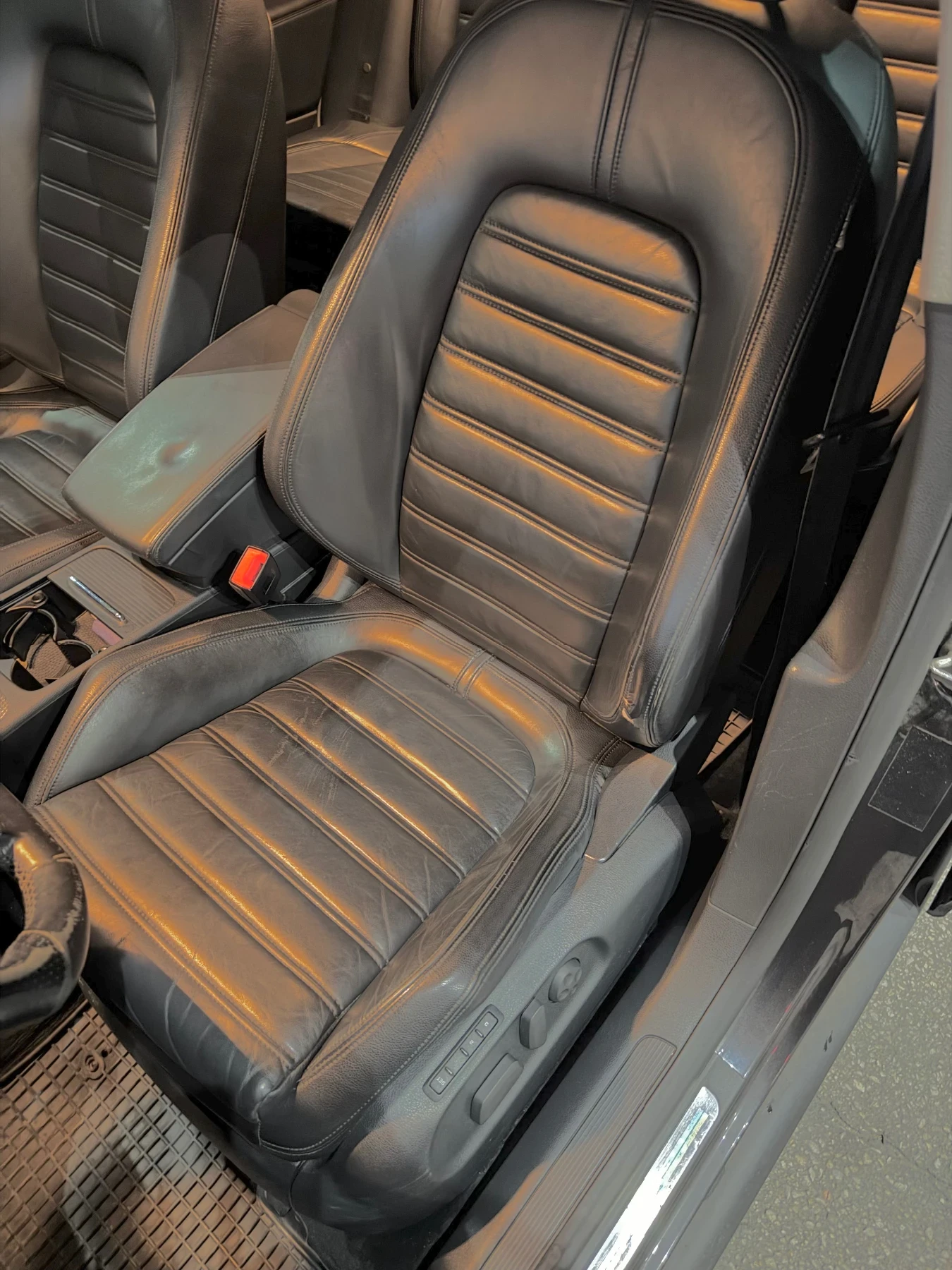 VW Passat R-line 2.0 TDI 4motion, снимка 7 - Автомобили и джипове - 55196531