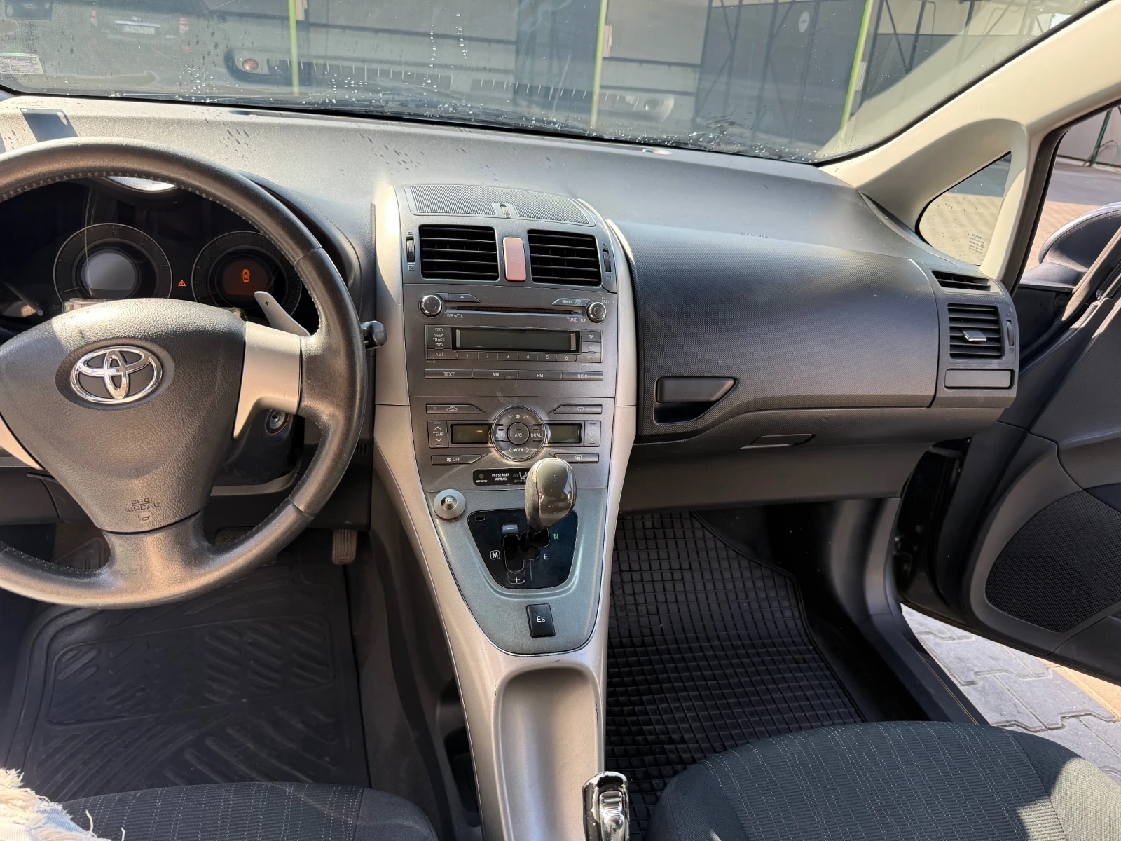Toyota Auris 1.4 D-4D Автоматик, Климатроник, снимка 7 - Автомобили и джипове - 55667315