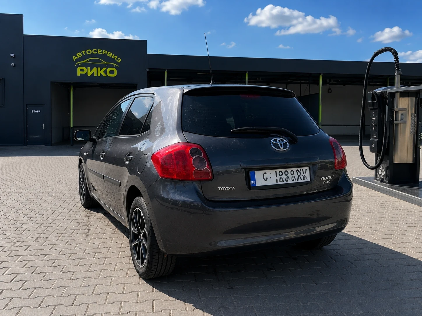 Toyota Auris 1.4 D-4D Автоматик, Климатроник, снимка 3 - Автомобили и джипове - 55667315