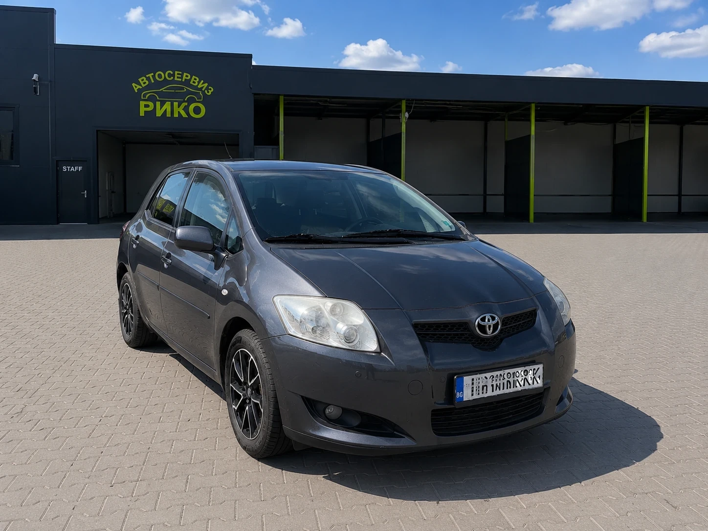 Toyota Auris 1.4 D-4D Автоматик, Климатроник, снимка 2 - Автомобили и джипове - 55667315