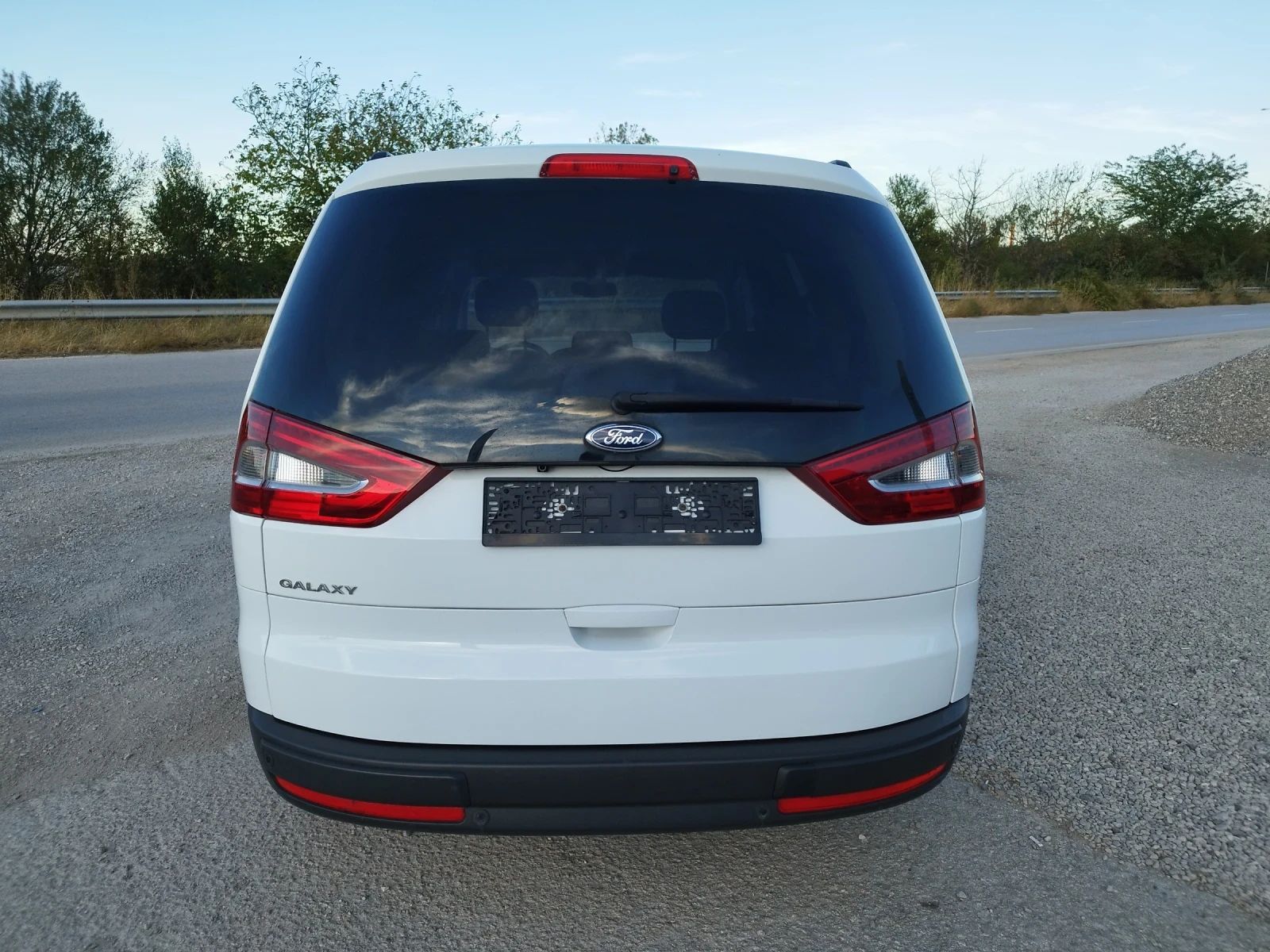 Ford Galaxy 2.0 Tdci 150kc. 7 места, снимка 4 - Автомобили и джипове - 55954810