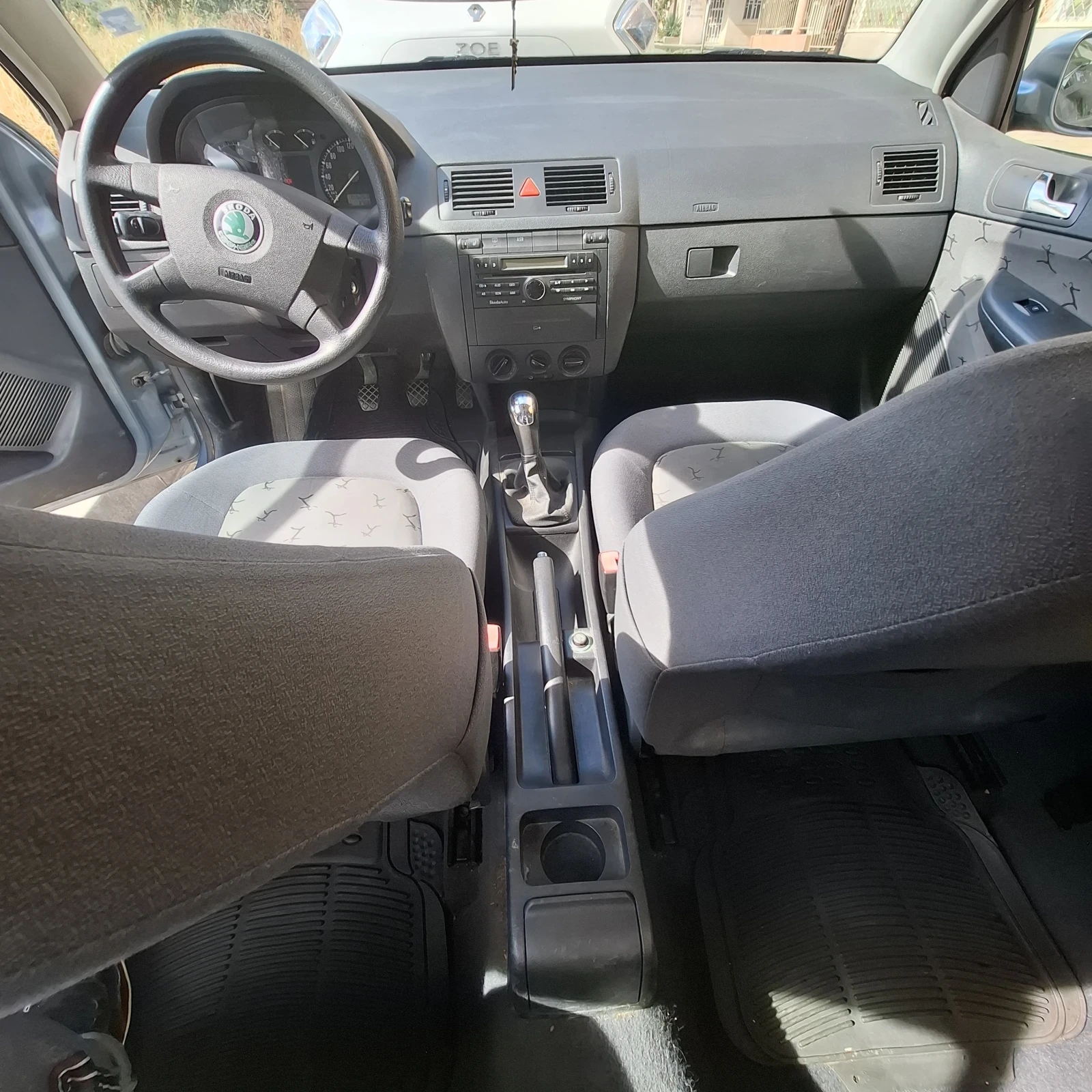 Skoda Fabia, снимка 2 - Автомобили и джипове - 56430728