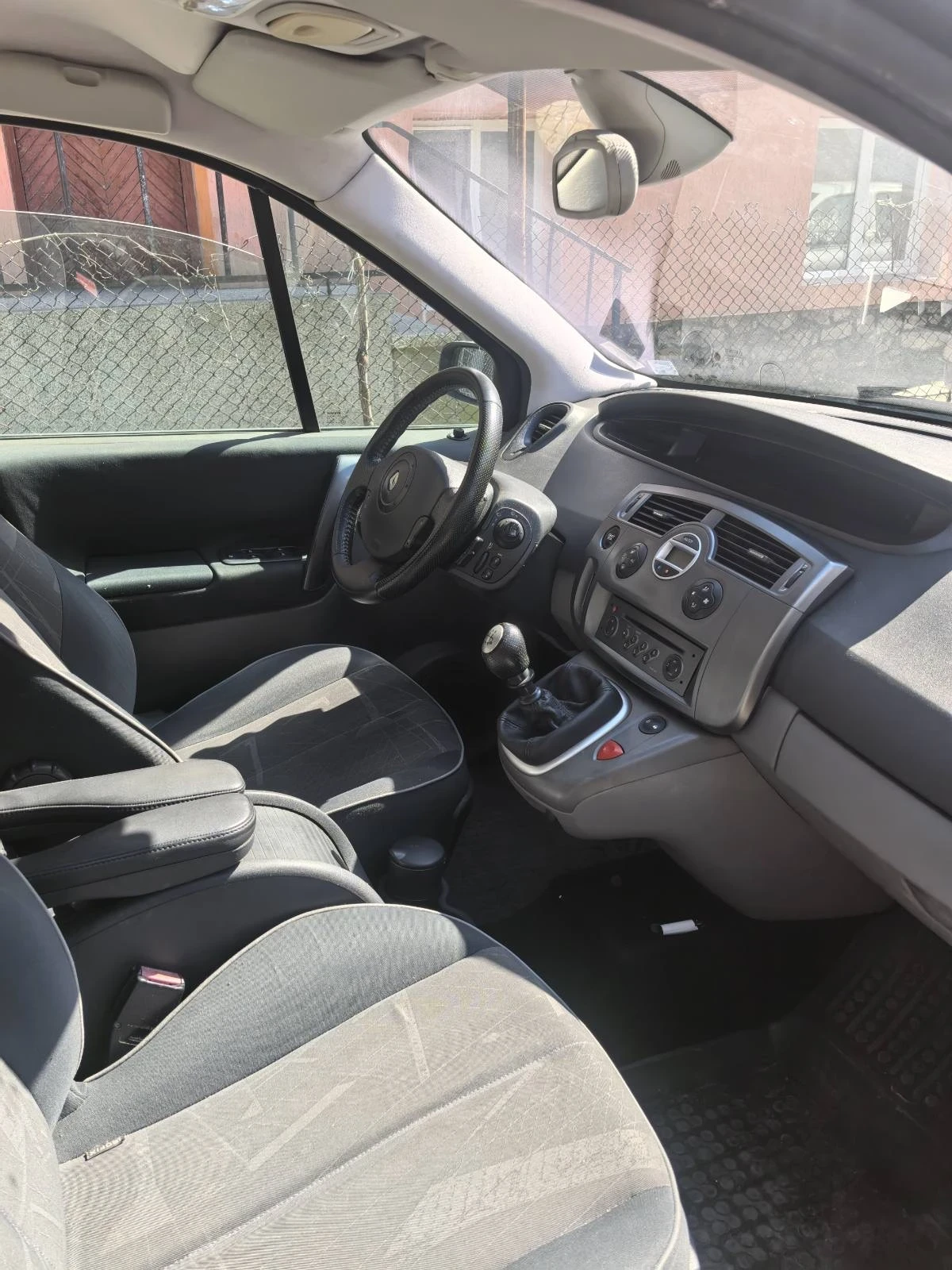 Renault Scenic 1.9, снимка 8 - Автомобили и джипове - 56634631