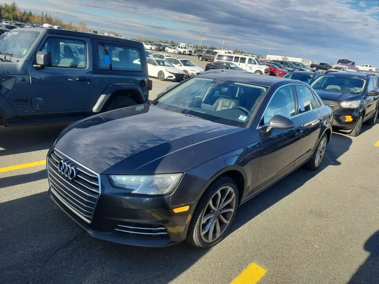 Audi A4 * 4dr Sdn Auto Quattro Progressiv * CARFAX * ЦЕНА 