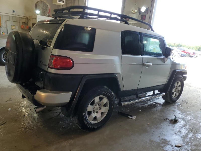 Toyota Fj cruiser, снимка 4 - Автомобили и джипове - 47898008