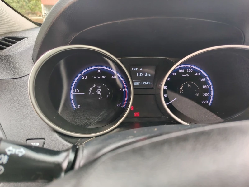 Hyundai IX35 2.0crdi, снимка 9 - Автомобили и джипове - 50590438