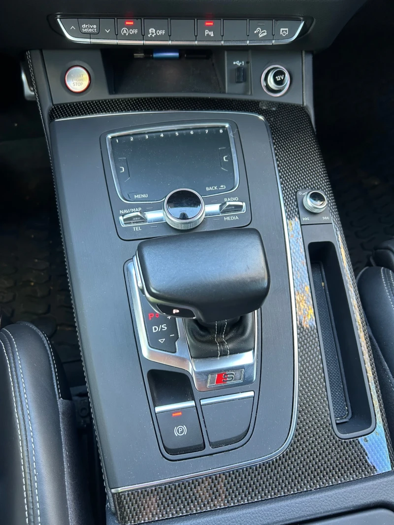 Audi SQ5, снимка 12 - Автомобили и джипове - 52195486