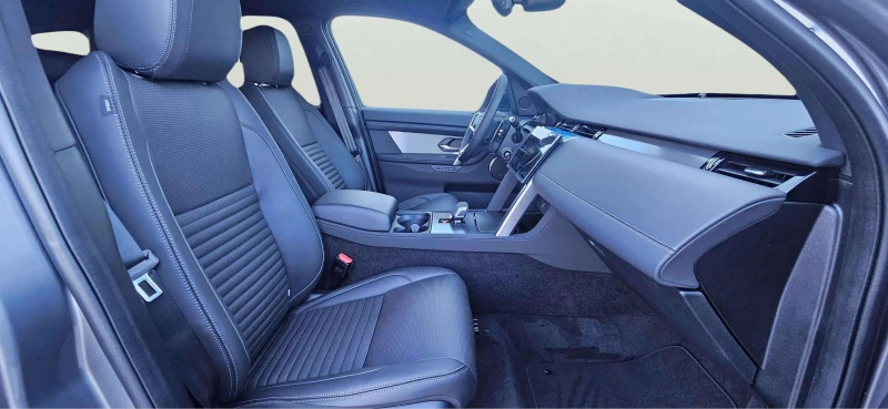 Land Rover Discovery Sport PHEV, снимка 7 - Автомобили и джипове - 52229703