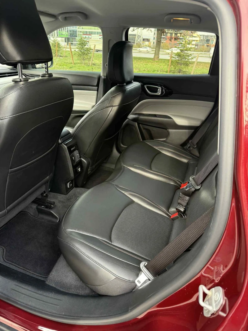 Jeep Compass Limited, снимка 11 - Автомобили и джипове - 52444917