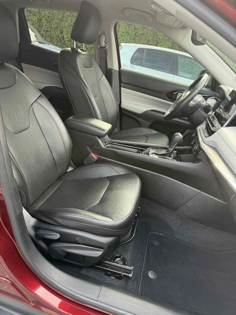 Jeep Compass Limited, снимка 10 - Автомобили и джипове - 52444917