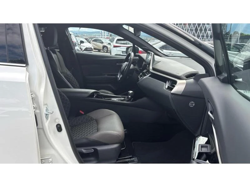 Toyota C-HR 2.0HSD CLASSY BI-TONE, снимка 6 - Автомобили и джипове - 55204046
