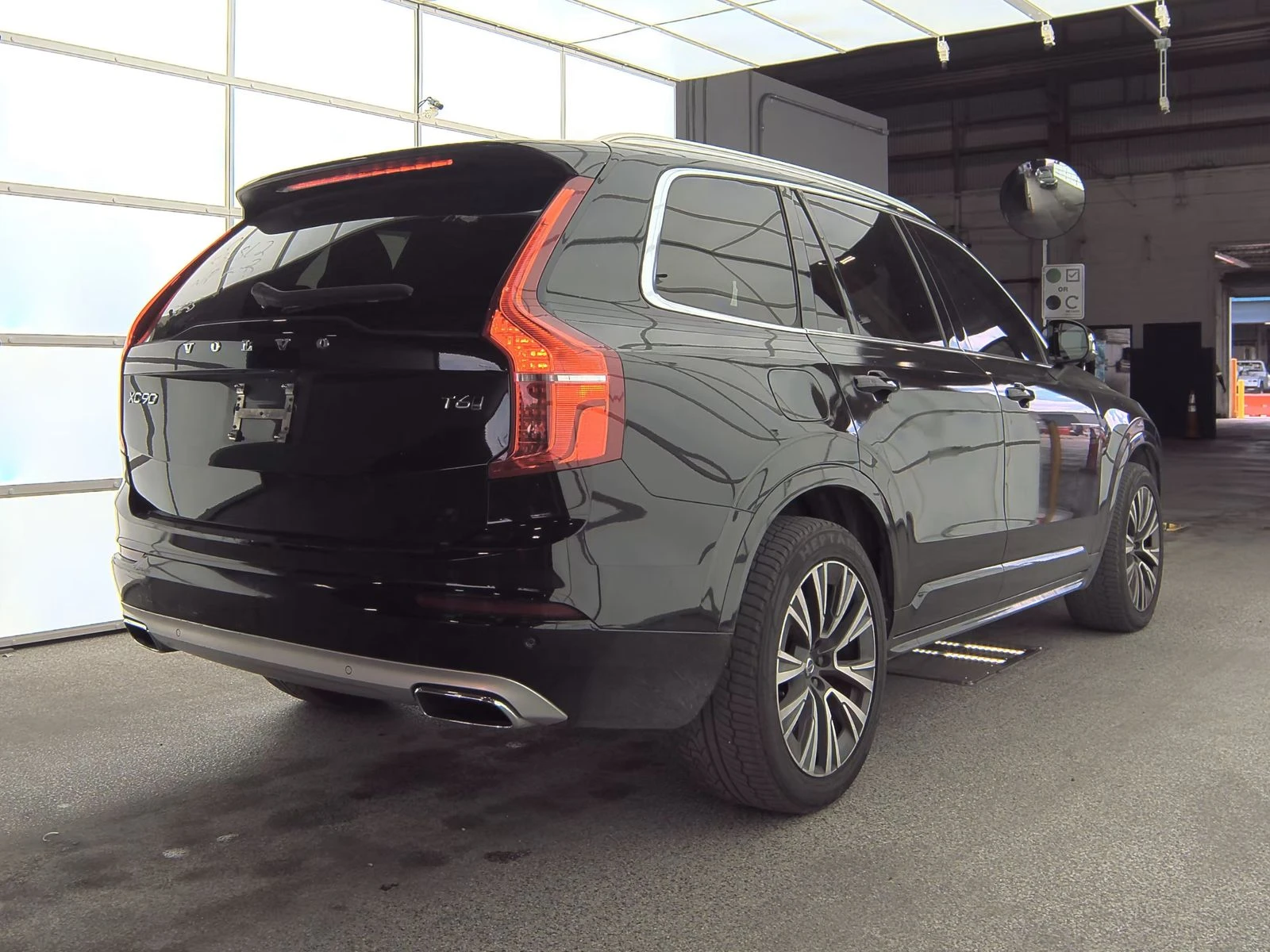 Volvo Xc90 T6 Momentum - изображение 8