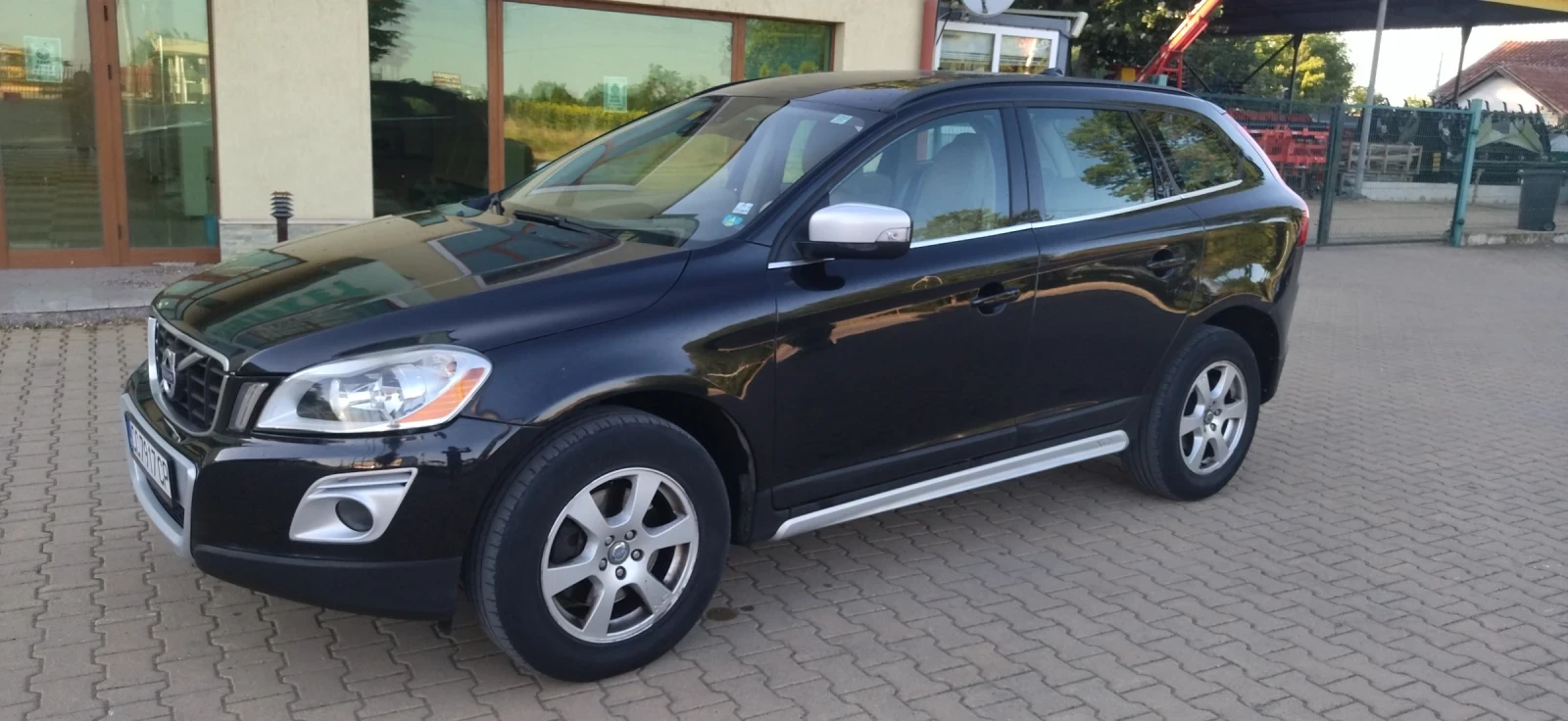 Volvo XC60 2.4 D - изображение 7