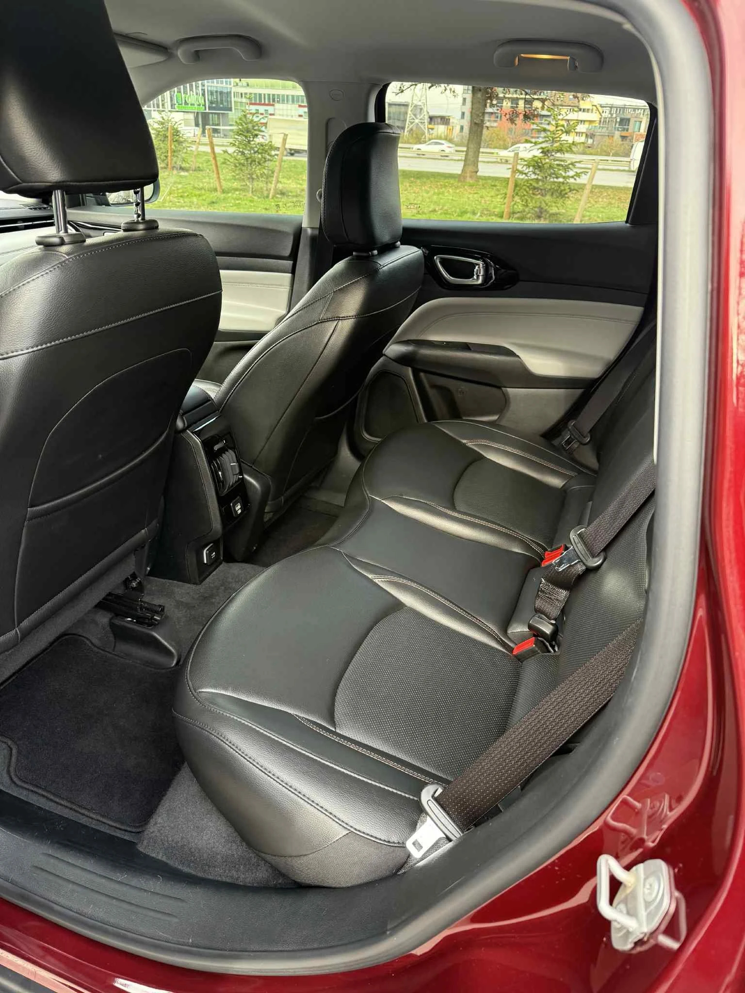 Jeep Compass Limited | Mobile.bg   11