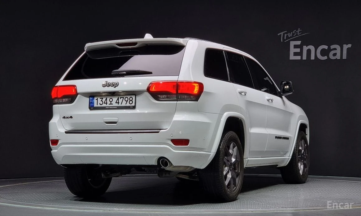 Jeep Grand cherokee  - изображение 2