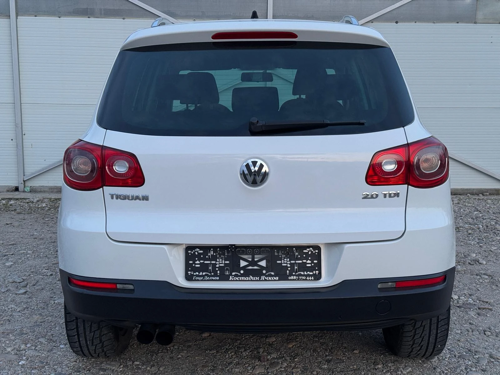 VW Tiguan 2.0 TDI Автомат/4х4/Камера/Навигация/Лизинг, снимка 5 - Автомобили и джипове - 53894886