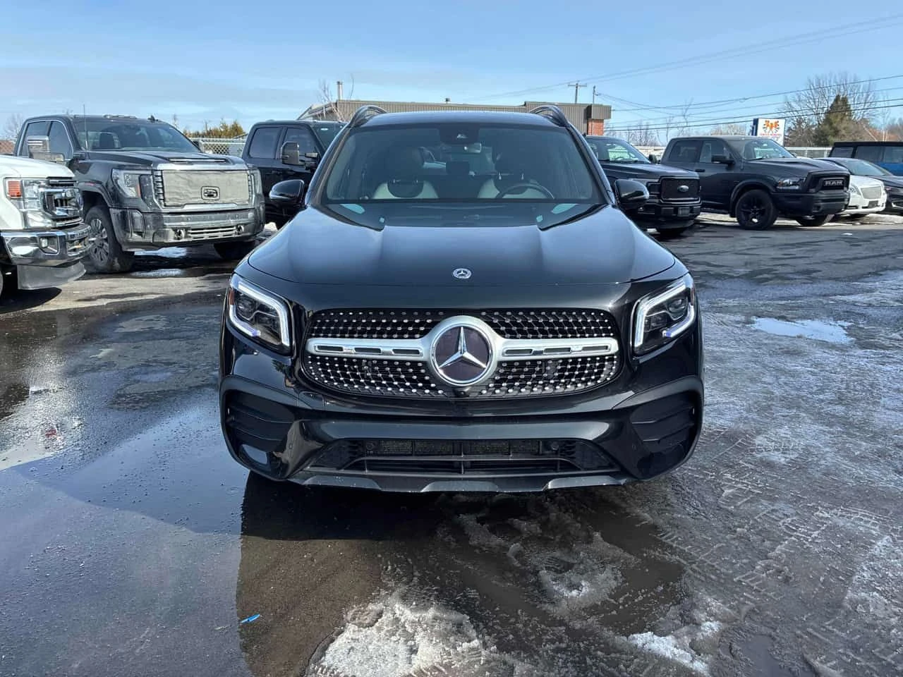 Mercedes-Benz GLB * 250 * CARFAX * Дистроник * 360 Камери* , снимка 6 - Автомобили и джипове - 53934823